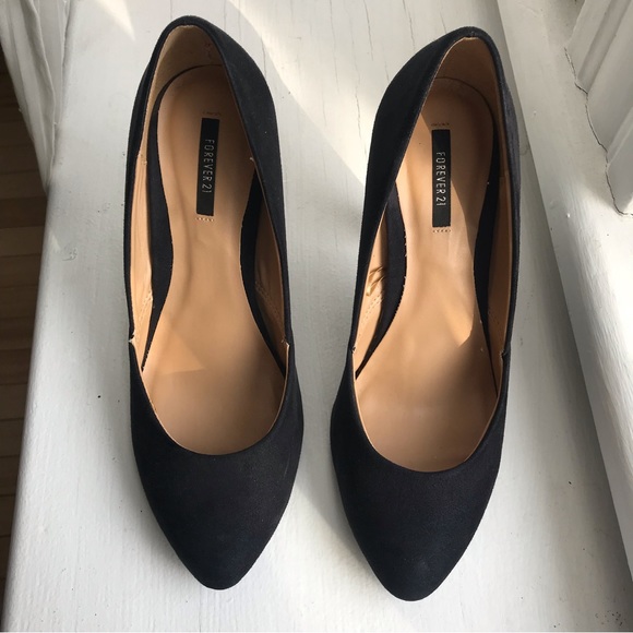FOREVER 21 | Faux suede black heels - Picture 2 of 13